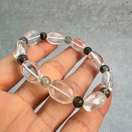 【デザインブレスレット】カイラス産オーバルビーズ×ガネッシュヒマール産アクチノライトインヒマラヤ水晶/Kailash×Ganesh Himal Actinolite