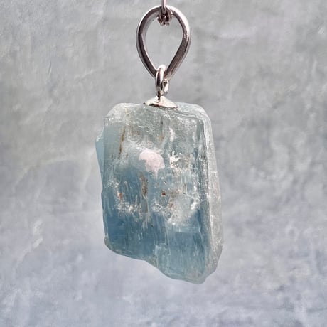 ネパール🇳🇵サンクワサバ産【ヒマラヤアクアマリン】ペンダントトップ/Nepal Sankhuwasabha Himalayan Aquamarine Pendant Top