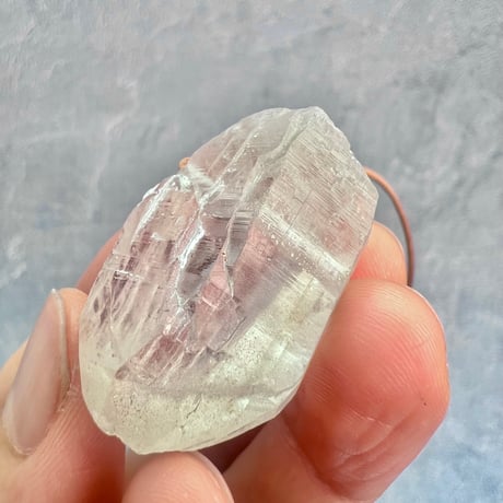 【カイラス産】天然ヒマラヤ水晶革紐付きペンダント③/Kailash Himalayan Quartz Pendant