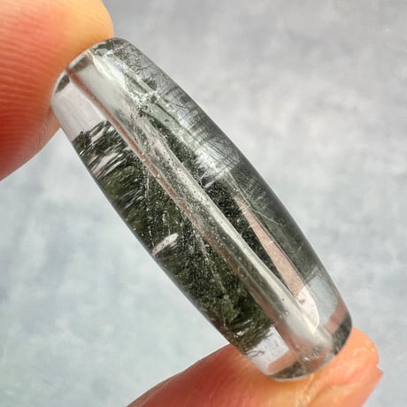 【ガネッシュヒマール産】クローライト&アクチノライトイン天然ヒマラヤ水晶 樽型ビーズ④/Ganesh Himal Chlorite&Actinorite in Quartz barrel beads