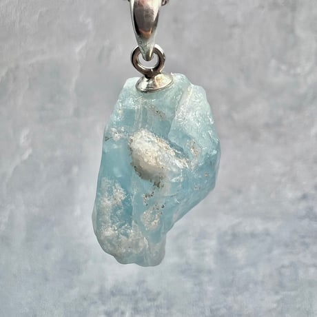 ネパール🇳🇵サンクワサバ産【ヒマラヤアクアマリン】ペンダントトップ/Nepal Sankhuwasabha Himalayan Aquamarine Pendant Top