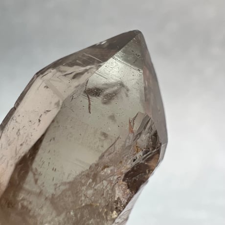 【ガウリシャンカール産】天然ヒマラヤスモーキークォーツ革紐ペンダント③/GauriShankar Himalayan Smoky Quartz Pendant