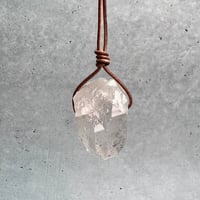 【カイラス産】天然ヒマラヤ水晶革紐付きペンダント⑧/Kailash Himalayan Quartz Pendant
