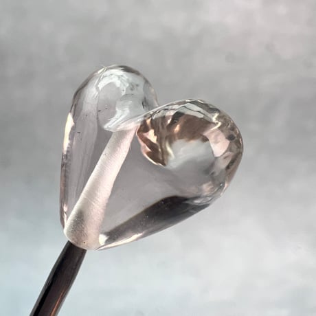 【ガネッシュヒマール産】天然ヒマラヤ水晶"手磨き加工"ハートビーズ①/Ganesh Himal Himalayan Quartz Heart Beads