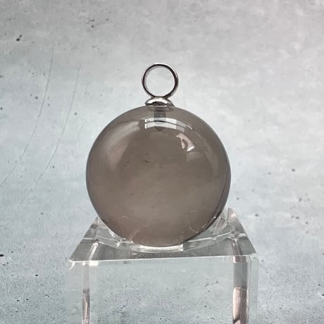 【ガウリシャンカール産】天然ヒマラヤスモーキークォーツスフィアペンダントトップ①/GauriShankar Himalayan Smoky Quartz Sphere Pendant Top