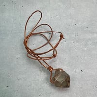【ガウリシャンカール産】天然ヒマラヤスモーキークォーツ革紐ペンダント⑤/iGauriShankar Himalayan Smoky Quartz Pendant