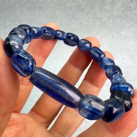 【ネパール🇳🇵カイヤナイト】ブレスレット/Nepal Kyanite Design Bracelet