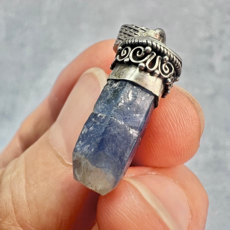 ネパール🇳🇵サンクワサバ産【天然ヒマラヤサファイア】ペンダントトップ/Nepal Sankhuwasabha Himalayan Sapphire Pendant Top