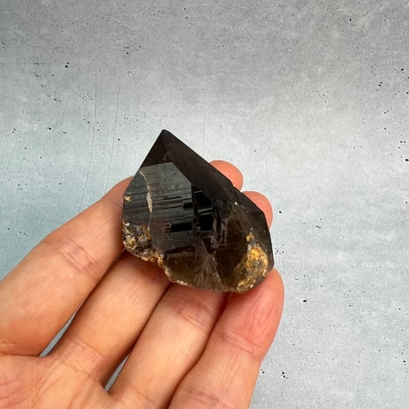 【ガウリシャンカール産】天然ヒマラヤスモーキークォーツ/GauriShankar Himalayan Smoky Quartz