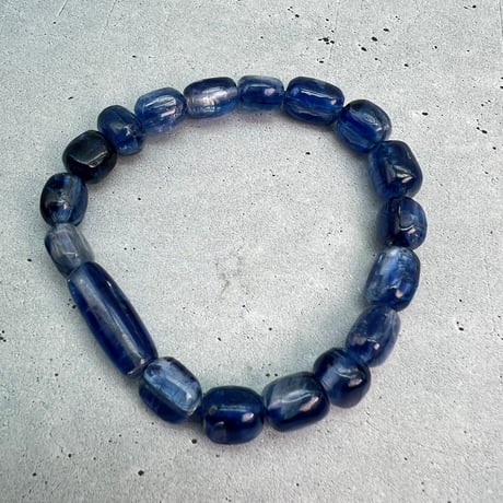 【ネパール🇳🇵カイヤナイト】ブレスレット/Nepal Kyanite Design Bracelet