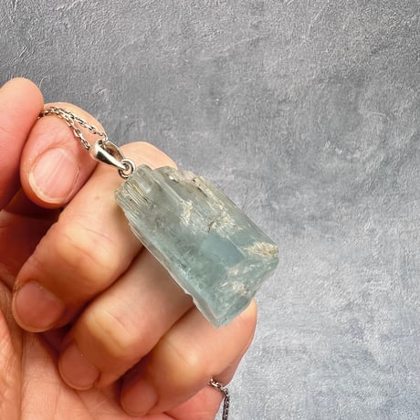 ネパール🇳🇵サンクワサバ産【ヒマラヤアクアマリン】ペンダントトップ/Nepal Sankhuwasabha Himalayan Aquamarine Pendant Top