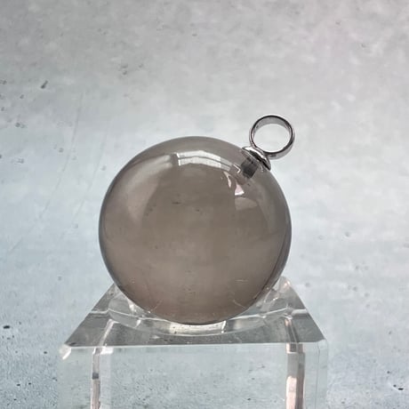 【ガウリシャンカール産】天然ヒマラヤスモーキークォーツスフィアペンダントトップ①/GauriShankar Himalayan Smoky Quartz Sphere Pendant Top