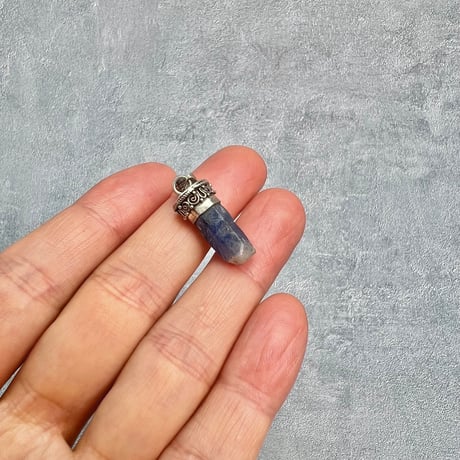 ネパール🇳🇵サンクワサバ産【天然ヒマラヤサファイア】ペンダントトップ/Nepal Sankhuwasabha Himalayan Sapphire Pendant Top