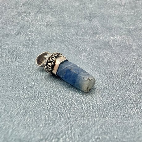 ネパール🇳🇵サンクワサバ産【天然ヒマラヤサファイア】ペンダントトップ/Nepal Sankhuwasabha Himalayan Sapphire Pendant Top