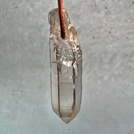 【ガウリシャンカール産】天然ヒマラヤスモーキークォーツ革紐ペンダント⑨/GauriShankar Himalayan Smoky Quartz Pendant