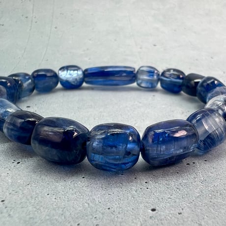 【ネパール🇳🇵カイヤナイト】ブレスレット/Nepal Kyanite Design Bracelet