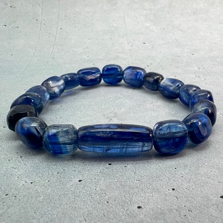 【ネパール🇳🇵カイヤナイト】ブレスレット/Nepal Kyanite Design Bracelet