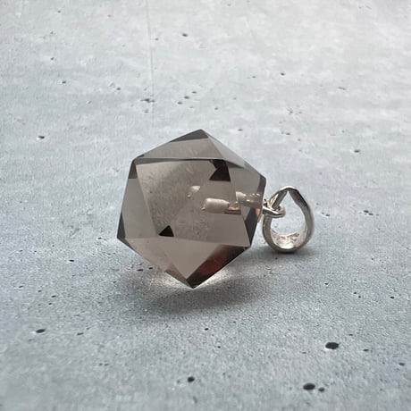 【ガウリシャンカール産】天然ヒマラヤ水晶"手磨き加工"イコサヘドロン"ペンダントトップ②/GauriShankar Himalayan Quartz "Icosahedron"Pendant Top