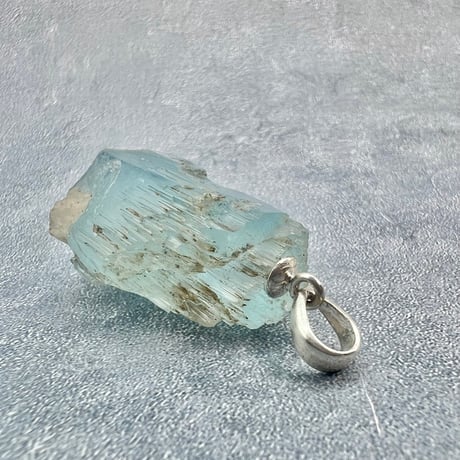 ネパール🇳🇵サンクワサバ産【ヒマラヤアクアマリン】ペンダントトップ/Nepal Sankhuwasabha Himalayan Aquamarine Pendant Top