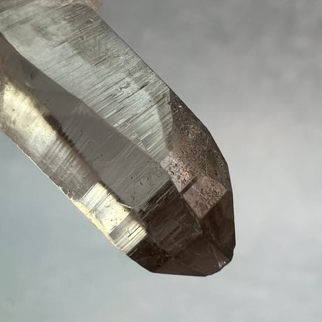 【ガウリシャンカール産】天然ヒマラヤスモーキークォーツ革紐ペンダント⑦/GauriShankar Himalayan Smoky Quartz Pendant