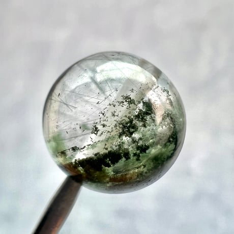 【ガネッシュヒマール産】クローライト&アクチノライトイン天然ヒマラヤ水晶ビーズ②/Ganesh Himal Chlorite&Actinorite in Himalayan Quartz beads