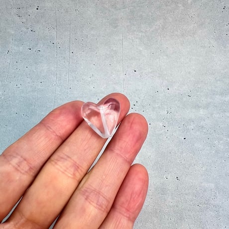 【ガネッシュヒマール産】天然ヒマラヤ水晶"手磨き加工"ハートビーズ③/Ganesh Himal Himalayan Quartz Heart Beads