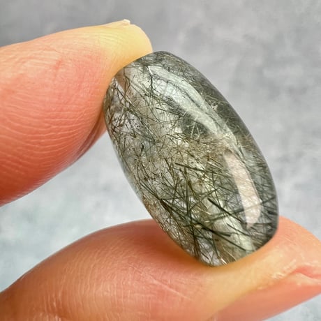 【ガネッシュヒマール産】アクチノライトイン天然ヒマラヤ水晶 樽型ビーズ⑥/Ganesh Himal Actinolite in Himalayan Quartz barrel beads