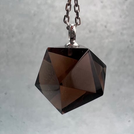 【ガウリシャンカール産】天然ヒマラヤ水晶"手磨き加工"イコサヘドロン"ペンダントトップ③/GauriShankar Himalayan Quartz "Icosahedron"Pendant Top