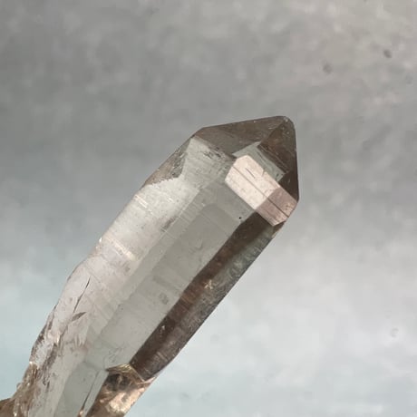 【ガウリシャンカール産】天然ヒマラヤスモーキークォーツ革紐ペンダント⑨/GauriShankar Himalayan Smoky Quartz Pendant