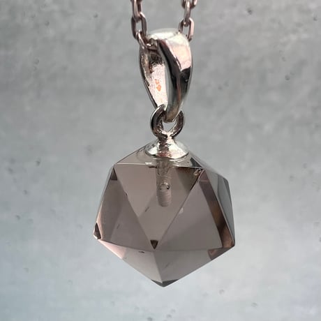 【ガウリシャンカール産】天然ヒマラヤ水晶"手磨き加工"イコサヘドロン"ペンダントトップ②/GauriShankar Himalayan Quartz "Icosahedron"Pendant Top