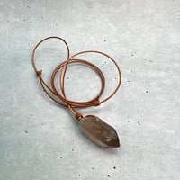 【ガウリシャンカール産】天然ヒマラヤスモーキークォーツ革紐ペンダント③/GauriShankar Himalayan Smoky Quartz Pendant