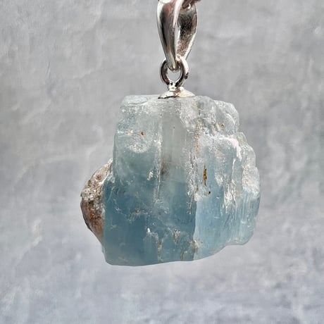 ネパール🇳🇵サンクワサバ産【ヒマラヤアクアマリン】ペンダントトップ/Nepal Sankhuwasabha Himalayan Aquamarine Pendant Top