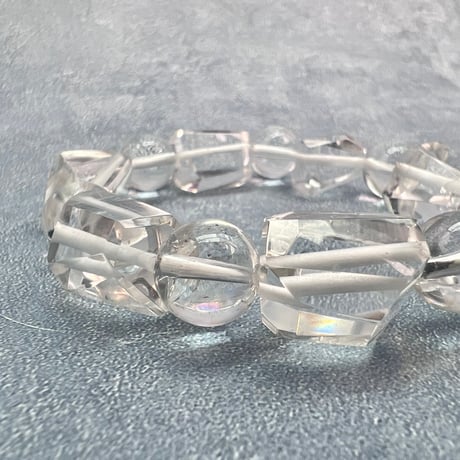 【カイラス産】"手磨き"天然ヒマラヤ水晶デザインブレスレット/Kailash Himalayan Quartz Design Bracelet
