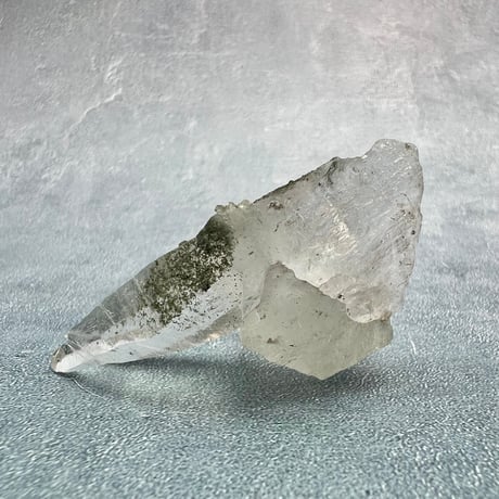 【ガネッシュヒマール産】クローライトイン天然ヒマラヤ水晶/GaneshHimal Chlorite&Albite in Himalayan Quartz