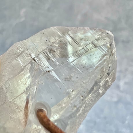 【カイラス産】天然ヒマラヤ水晶革紐付きペンダント①/Kailash Himalayan Quartz Pendant