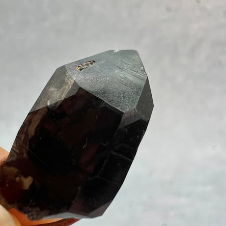【ガウリシャンカール産】天然ヒマラヤスモーキークォーツ革紐ペンダント④/GauriShankar Himalayan Smoky Quartz Pendant