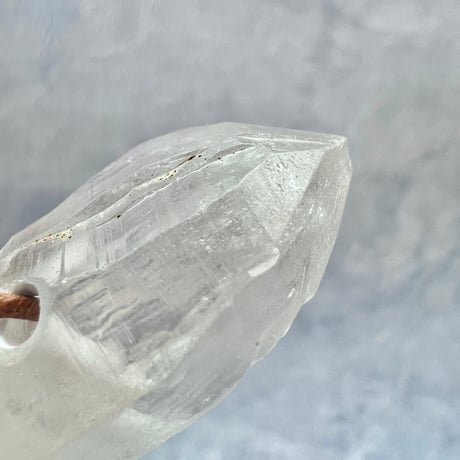 【カイラス産】天然ヒマラヤ水晶革紐付きペンダント③/Kailash Himalayan Quartz Pendant