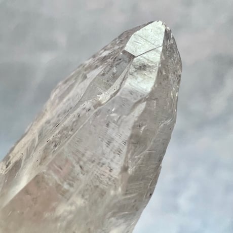 【カイラス産】天然ヒマラヤ水晶革紐付きペンダント⑨/Kailash Himalayan Quartz Pendant