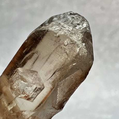 【ガウリシャンカール産】天然ヒマラヤスモーキークォーツ革紐ペンダント②/GauriShankar Himalayan Smoky Quartz Pendant