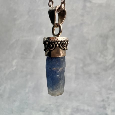 ネパール🇳🇵サンクワサバ産【天然ヒマラヤサファイア】ペンダントトップ/Nepal Sankhuwasabha Himalayan Sapphire Pendant Top