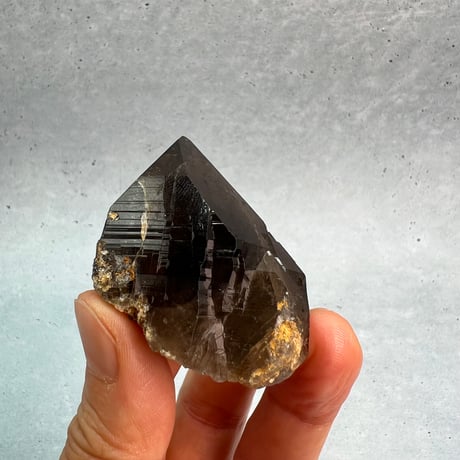 【ガウリシャンカール産】天然ヒマラヤスモーキークォーツ/GauriShankar Himalayan Smoky Quartz