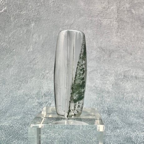 【ガネッシュヒマール産】クローライトイン天然ヒマラヤ水晶 樽型ビーズ①/Ganesh Himal Chlorite in Himalayan Quartz barrel beads