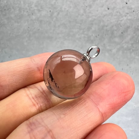 【ガウリシャンカール産】天然ヒマラヤスモーキークォーツスフィアペンダントトップ②/GauriShankar Himalayan Smoky Quartz Sphere Pendant Top