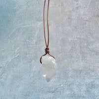 【カイラス産】天然ヒマラヤ水晶革紐付きペンダント⑤/Kailash Himalayan Quartz Pendant