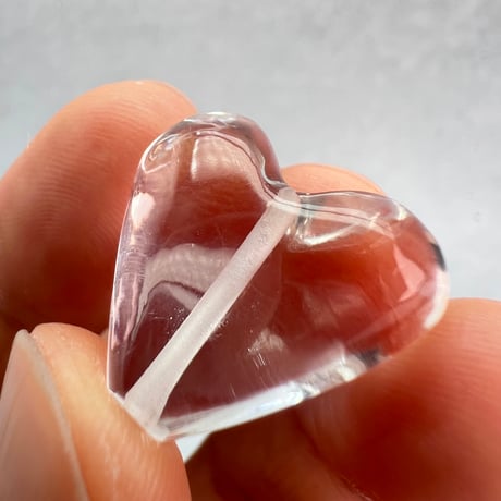 【ガネッシュヒマール産】天然ヒマラヤ水晶"手磨き加工"ハートビーズ④/Ganesh Himal Himalayan Quartz Heart Beads