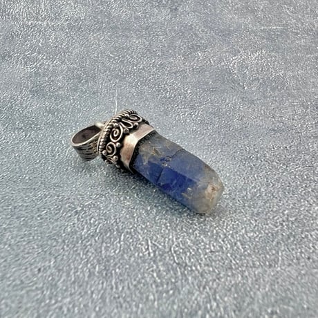 ネパール🇳🇵サンクワサバ産【天然ヒマラヤサファイア】ペンダントトップ/Nepal Sankhuwasabha Himalayan Sapphire Pendant Top