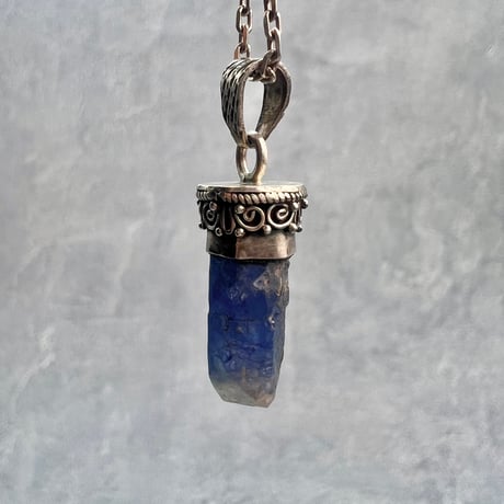 ネパール🇳🇵サンクワサバ産【天然ヒマラヤサファイア】ペンダントトップ/Nepal Sankhuwasabha Himalayan Sapphire Pendant Top
