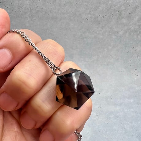 【ガウリシャンカール産】天然ヒマラヤ水晶"手磨き加工"イコサヘドロン"ペンダントトップ③/GauriShankar Himalayan Quartz "Icosahedron"Pendant Top