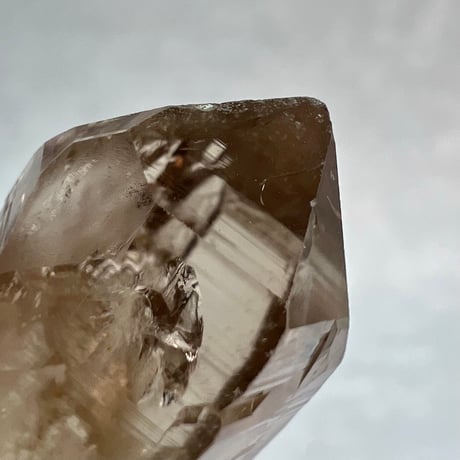 【ガウリシャンカール産】天然ヒマラヤスモーキークォーツ革紐ペンダント③/GauriShankar Himalayan Smoky Quartz Pendant