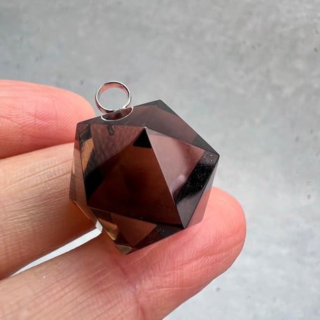 【ガウリシャンカール産】天然ヒマラヤ水晶"手磨き加工"イコサヘドロン"ペンダントトップ③/GauriShankar Himalayan Quartz "Icosahedron"Pendant Top